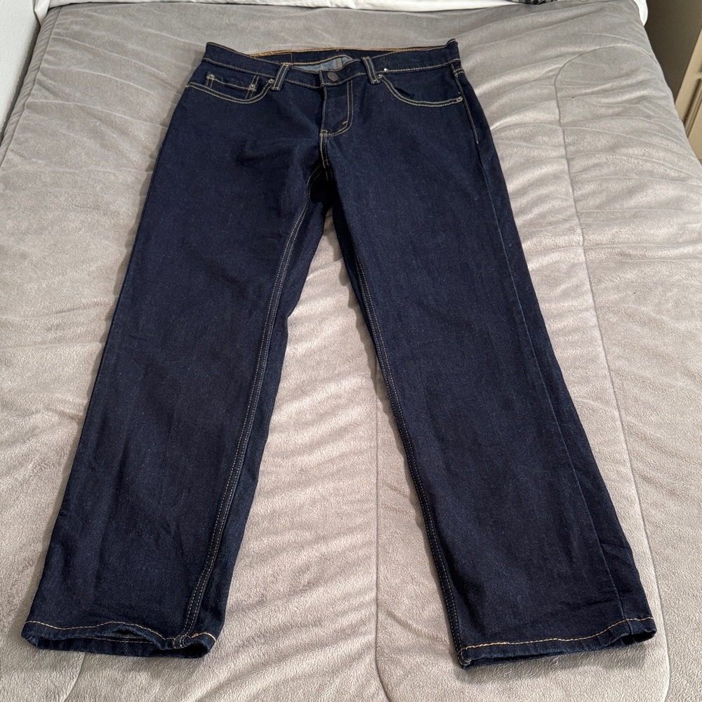 Levi's 514 men’s Indigo Dark Blue Jeans with Contrast Stitching Sz 30X30